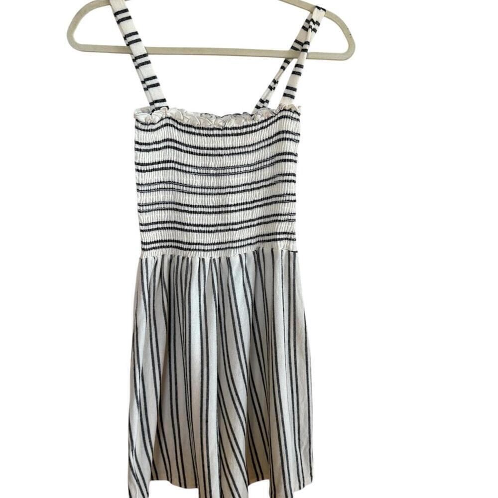 Black and White Pleated Sleeveless romper Small